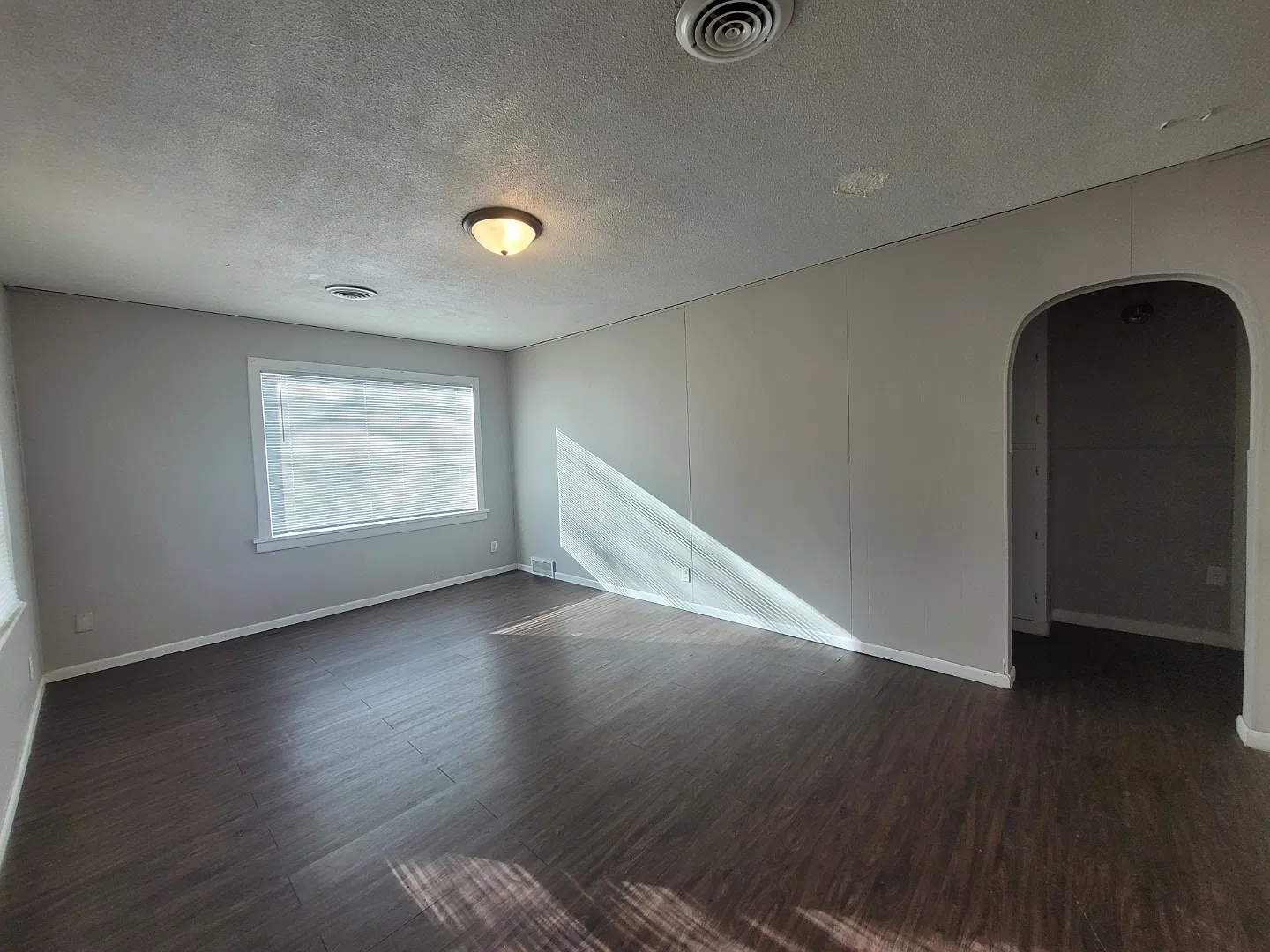 111 N Blaine - 1 — Photo 4