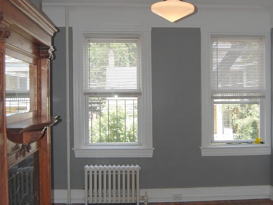1st image of 391 Van Duzer St APT 2