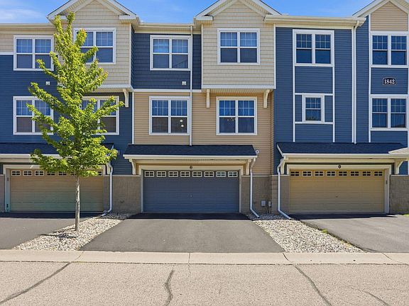 2nd image of 1842 Colonial Ln Unit 2