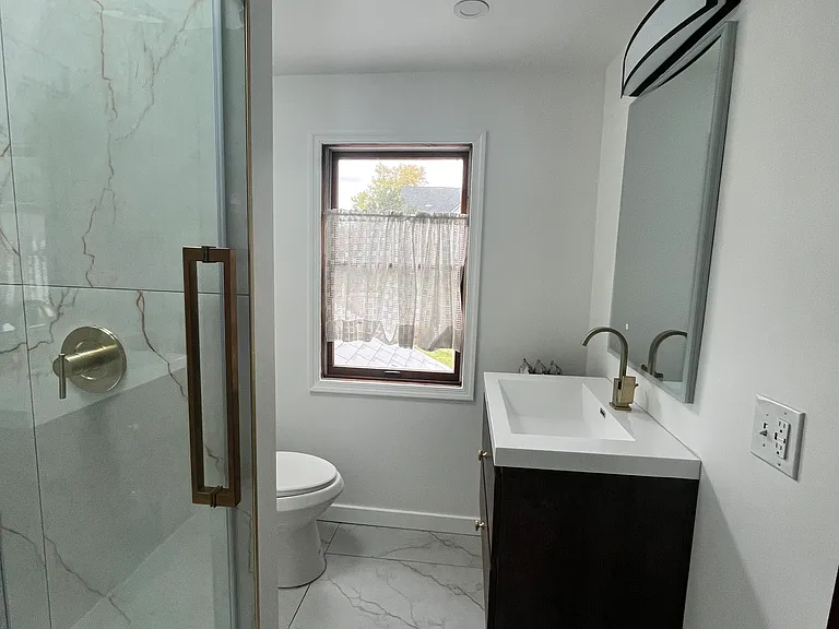 1142 Hampton St — Photo 5