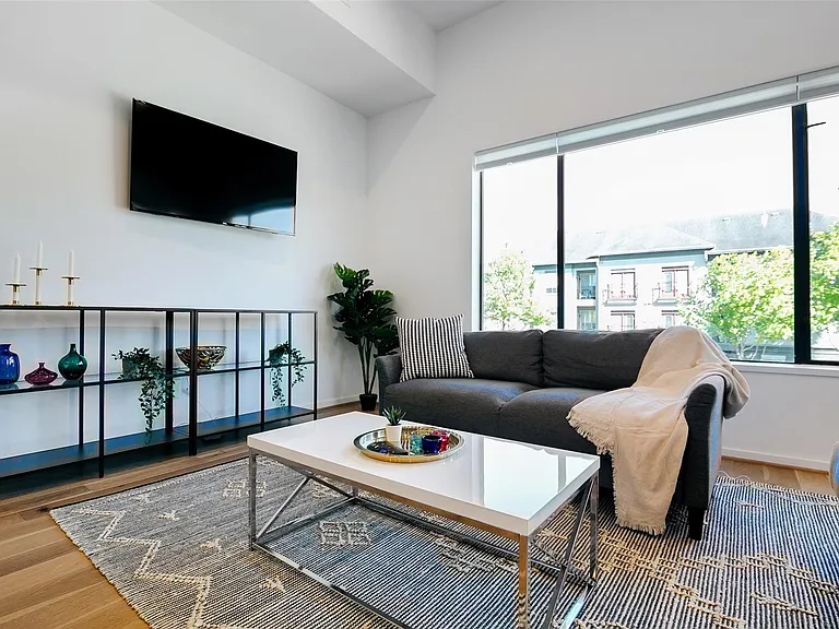 511 Memorial Heights Dr — Photo 15