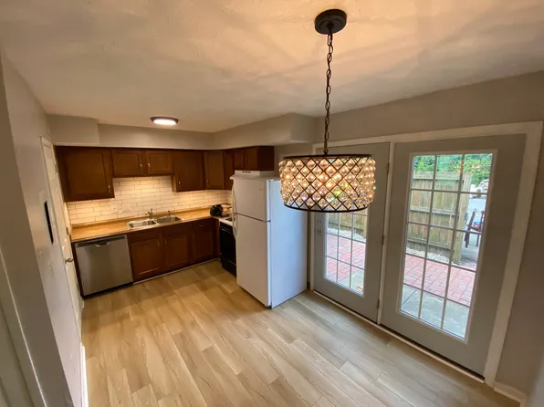 1524 Worthington Row Dr, Columbus, OH 43235