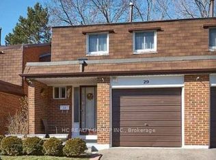 3025 Cedarglen Gate #29, Mississauga, ON L5C 2V7