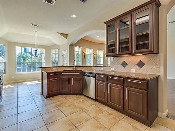 3rd image of 1403 River Birch Way