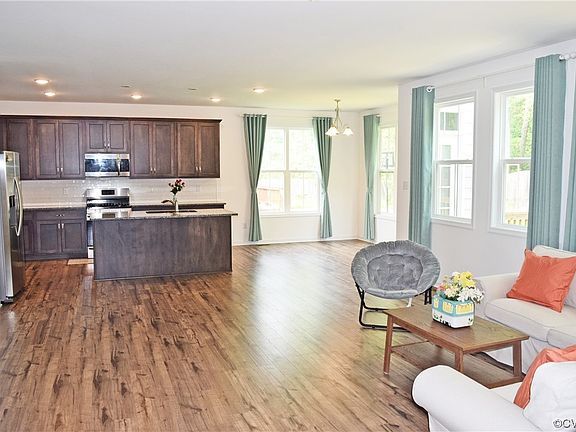 5th image of 10732 Balvis Hollow Court Gln