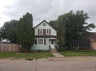 721 S Forest Ave, Hallock, MN 56728