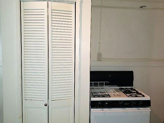5th image of 752 Stockton St APT 18