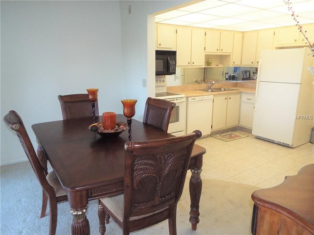 Desoto Square Villas For Sale THE SHOOT