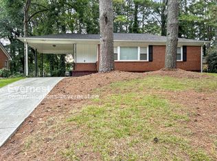 2592 Plantation Dr, East Pt, GA 30344