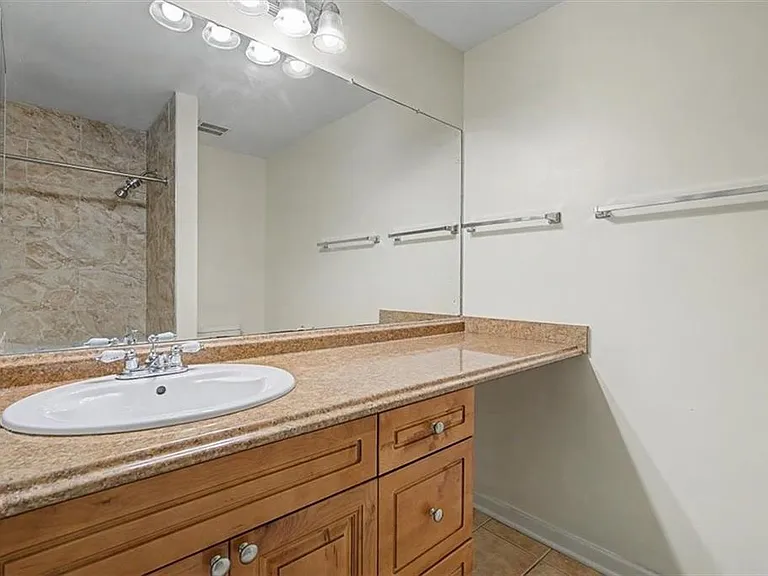 6350 Hawthorne Ter — Photo 27