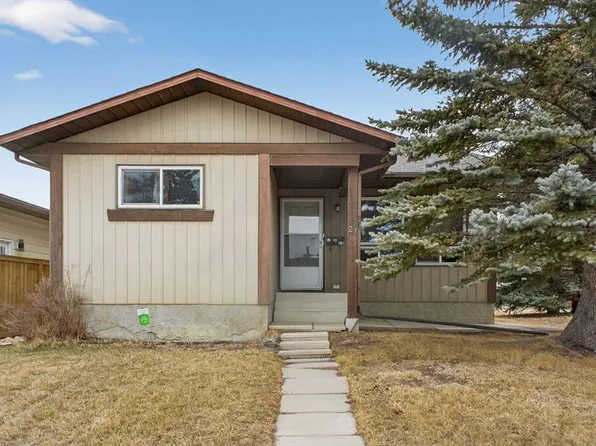 27 SE Bedford Rd NE, Calgary, AB T3K 2K7