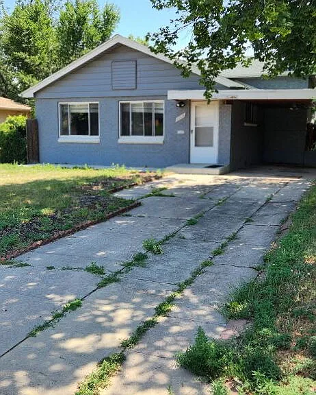 2208 Kenton St — Photo 1