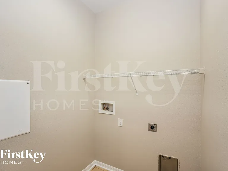 7719 E 110th Ave — Photo 13