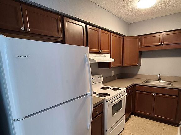 5th image of 8286 San Jose Manor Ct APT 5