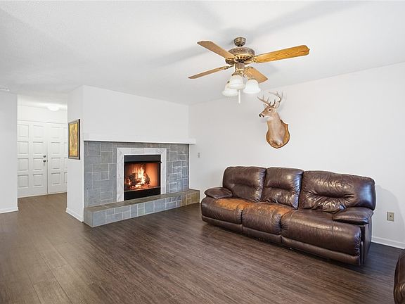 3rd image of 308 Wildwood Rd