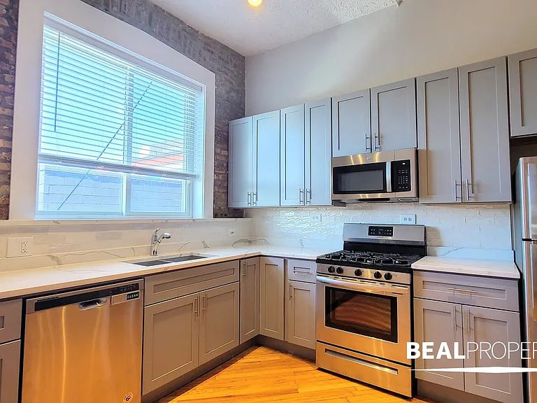 2320 N Damen Ave #2G — Photo 8