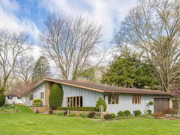 26103 Vista Ln, Elkhart, IN 46517