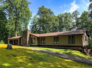 795 Dupont Rd, Hendersonville, NC 28739