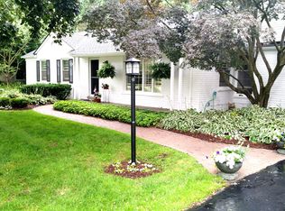 6044 Worlington Rd, Bloomfield Hills, MI 48301