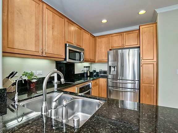 4th image of 3887 Pell Pl Unit 327
