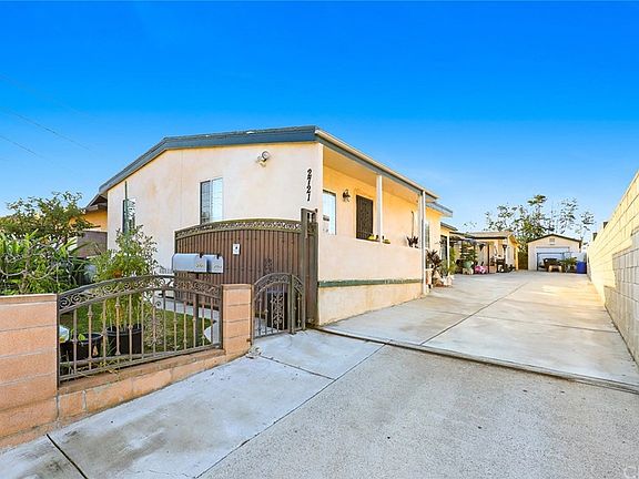 3rd image of 2721 Evelyn Ave