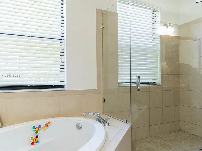 9794 W 34th Ct — Photo 11