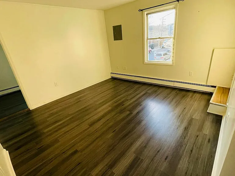1031 Flora St #2 — Photo 7