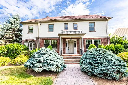 22 Serafin Pl Photo 1