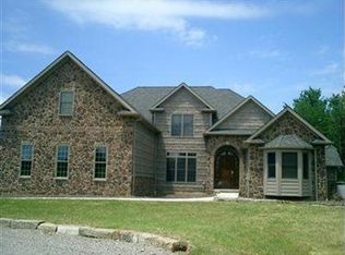 13201 Darrow Rd, Vermilion, OH 44089