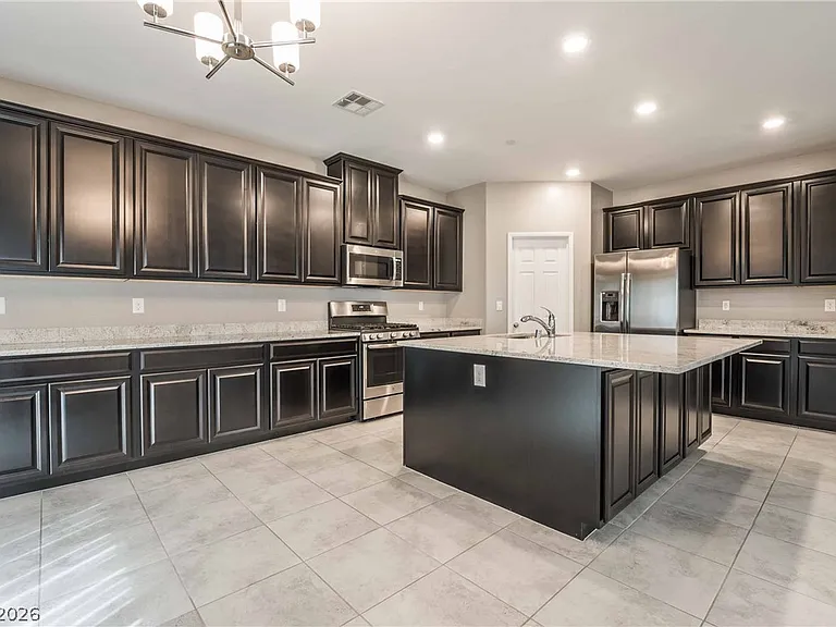 2725 Rainy Meadows Ave — Photo 11