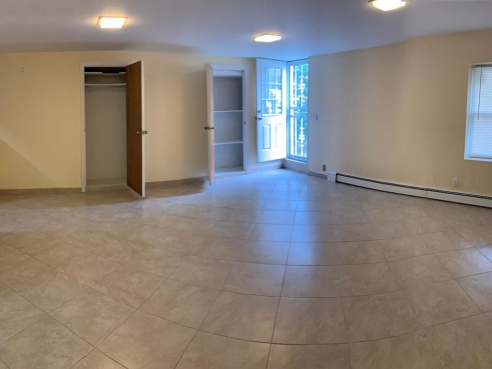 1st image of 2420 Wilson Ave #1
