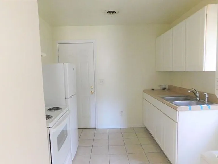118 Penniman Rd — Photo 5