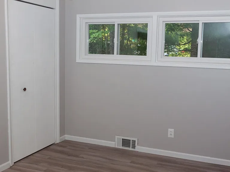 415 S Revena Blvd — Photo 11