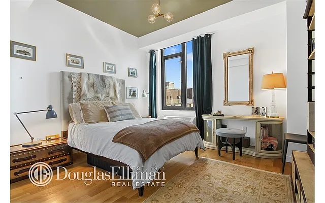 Sold by Douglas Elliman | media 16