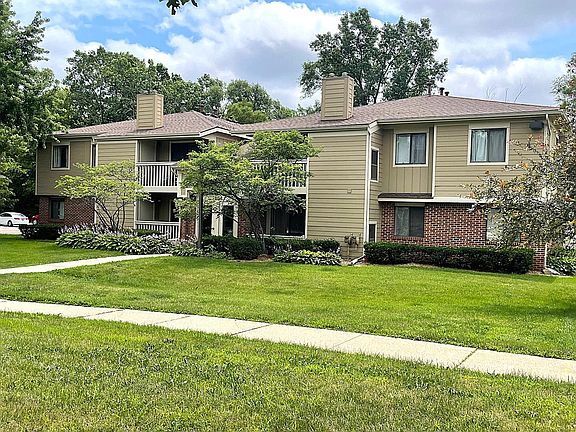 2nd image of 3001 Fernwood Ave APT 202