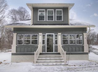 9 River St, Rockford, MI 49341