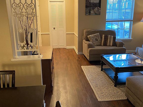 Entry into the living room