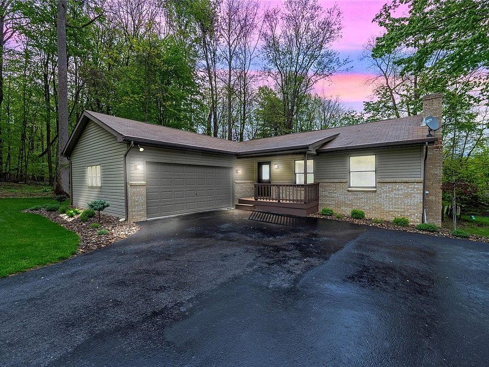 1st image of 415 Admiral Dunbar Rd