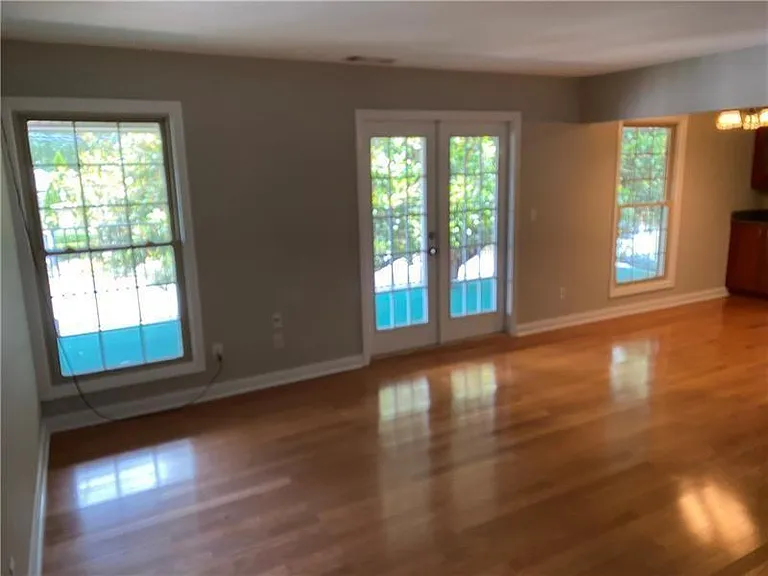 3125 Colonial Way #G — Photo 2