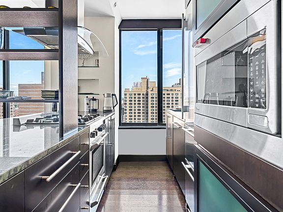 4th image of 300 E 93rd St APT 29D
