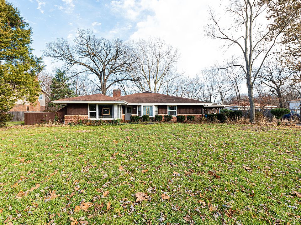 1st image of 257 N Woodland Dr