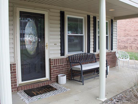 4th image of 113 Wells Ct