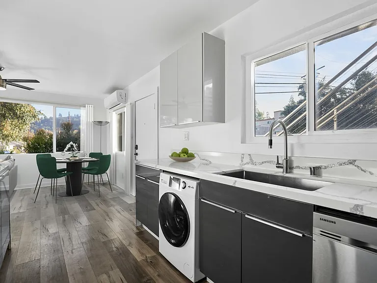 141 San Pascual Ave #3 — Photo 4