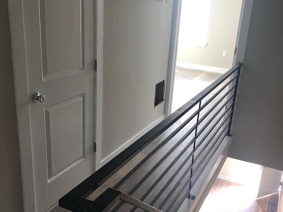2nd image of 2613 Titan St