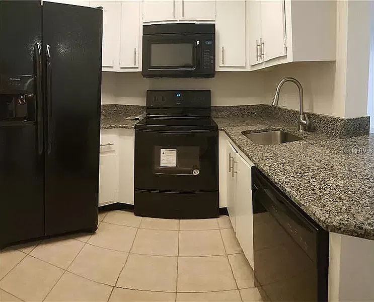1 bed, 675 sqft, $1,600 — Photo 3