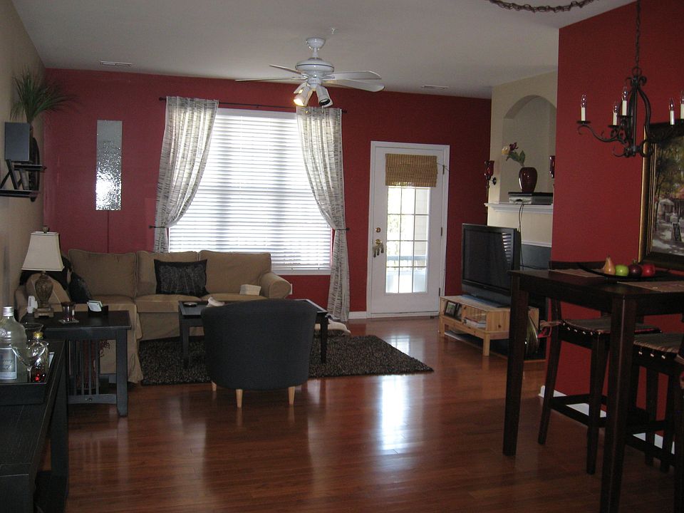  Living room and dining area