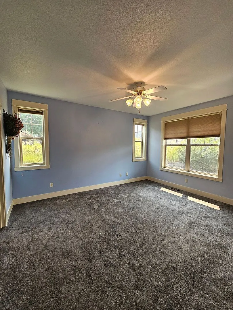 Yarrow Neighborhood Home with Central A/C, Landscaping Included! — Photo 4