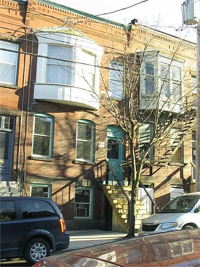 Front of Lark st.
