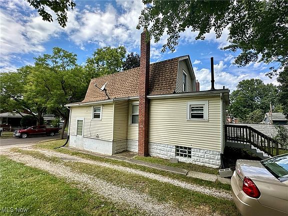 5th image of 1223 Atwood Ave