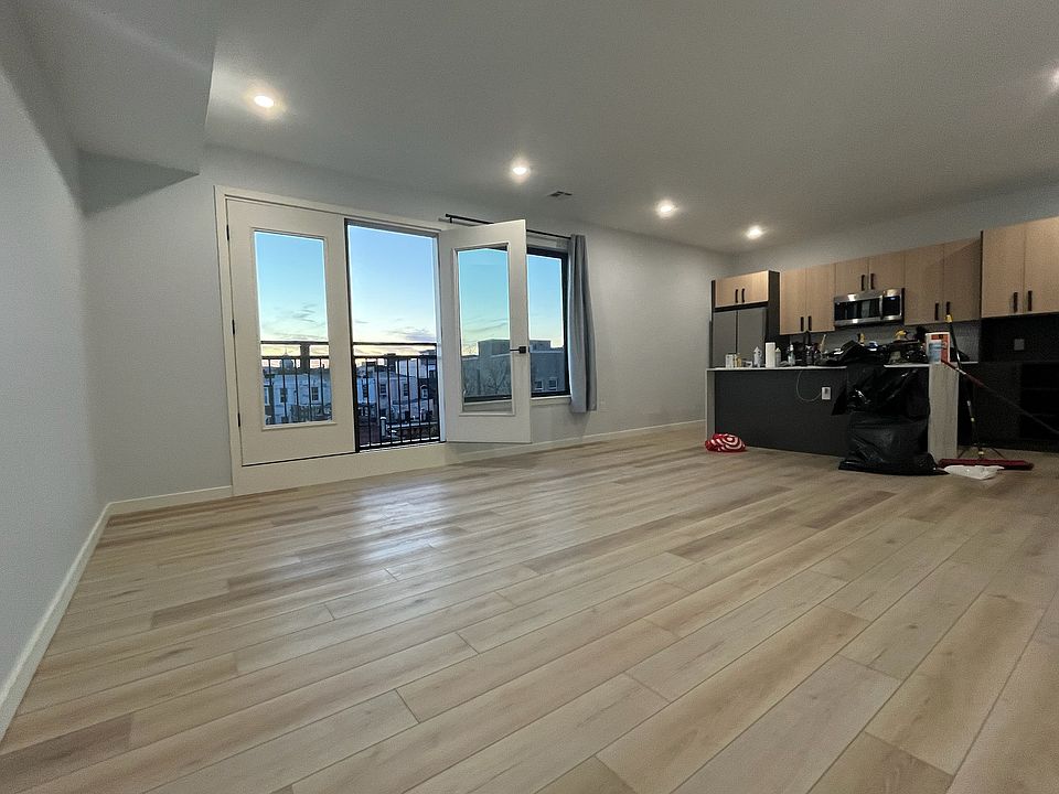 1st image of 1116 E Berks St #410